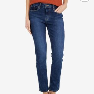 Levis midrise straight jeans